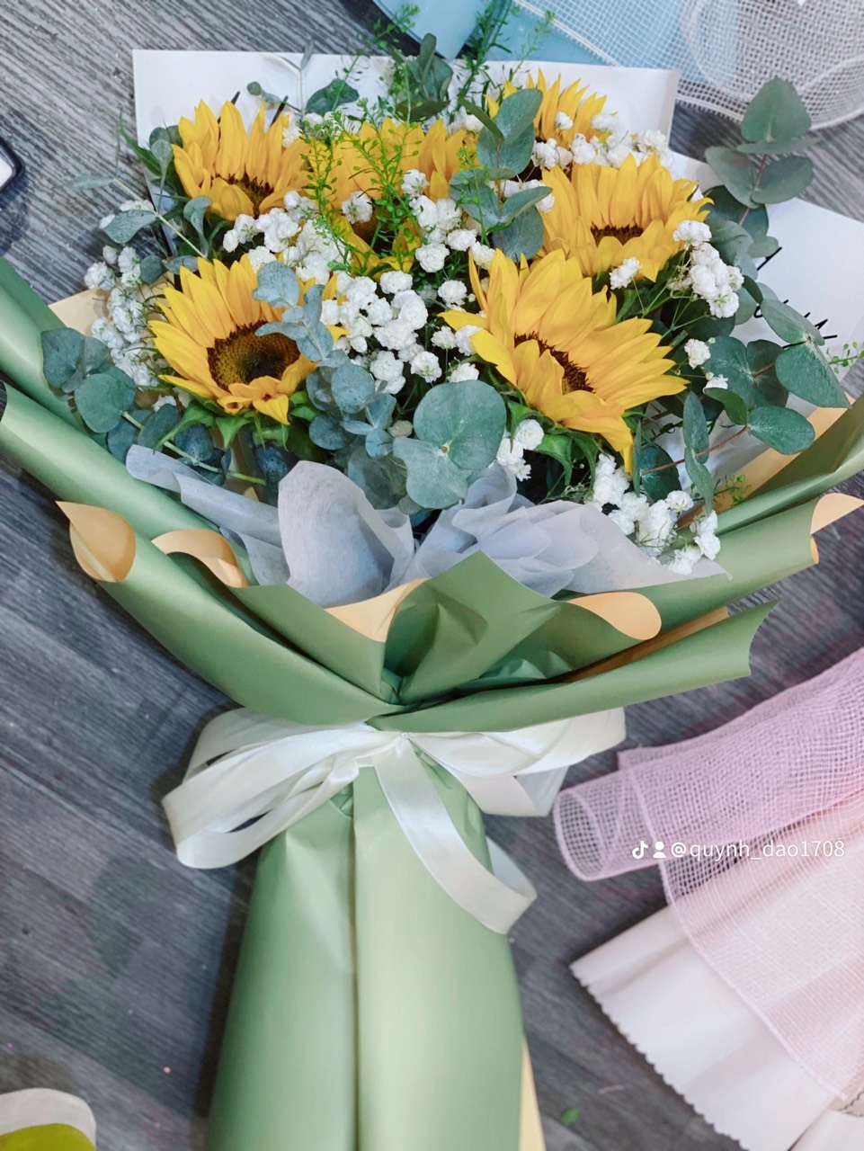 Bó hoa hướng dương nhỏ xinh tại Thủ Đức 