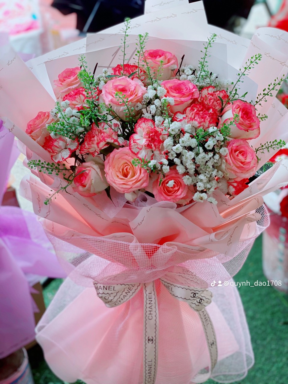Bó hoa tone Hồng tặng người yêu tại Thủ Đức 