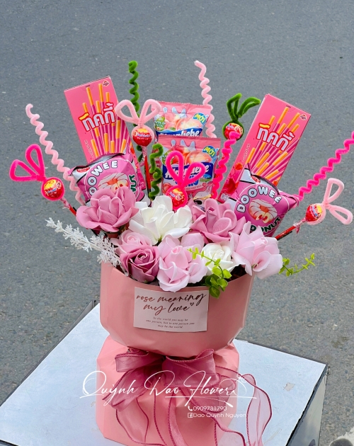Bó hoa bánh kẹo tặng trung thu