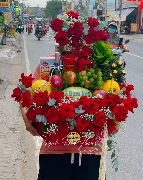 Lễ dạm ngõ màu đỏ 