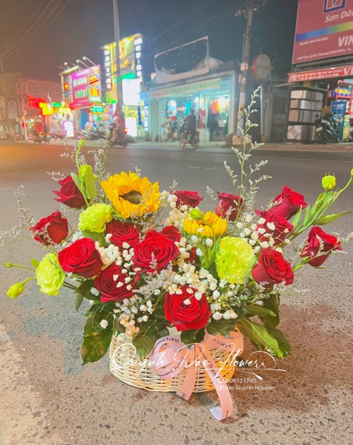Giỏ hoa hướng dương mix cát tường 