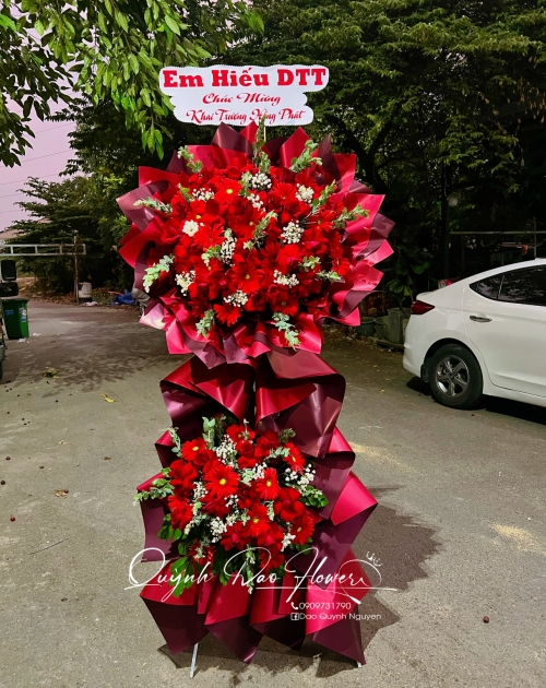 Kệ hoa chúc mừng tại Tân Bình 