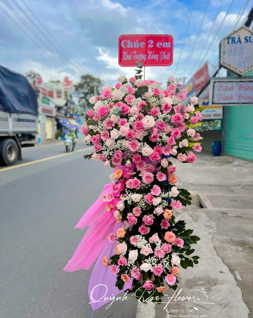 Kệ khai trương tone Hồng mix hoa đồng tiền 