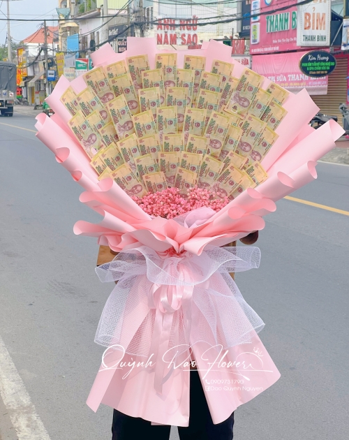 Bó hoa tiền 50 tờ 10 k to đẹp 