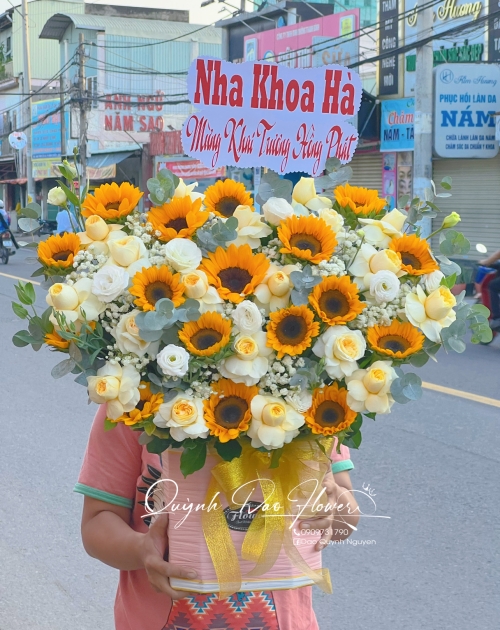 Giỏ hoa hướng dương tặng khai trương 
