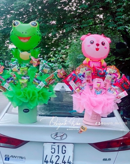 Hộp hoa bánh kẹo cho bé trai, bé gái tone xanh lá