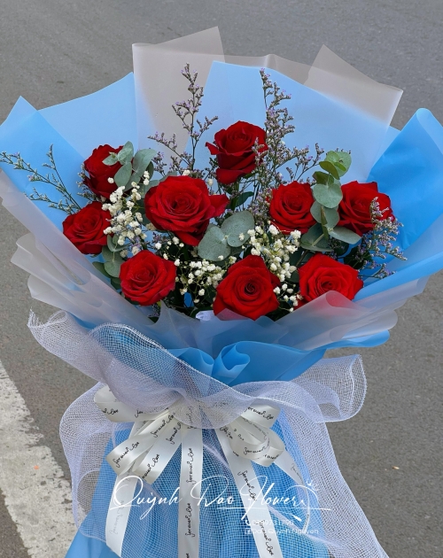 Bó hoa đỏ tặng chúc mừng 