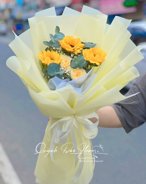 Bó hoa tốt nghiệp nhỏ xinh