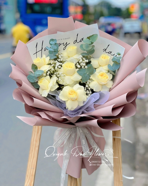 Bó hoa hồng vàng tặng tốt nghiệp 