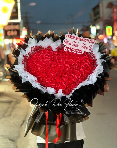 Bó hoa sáp trai tim 99 bông