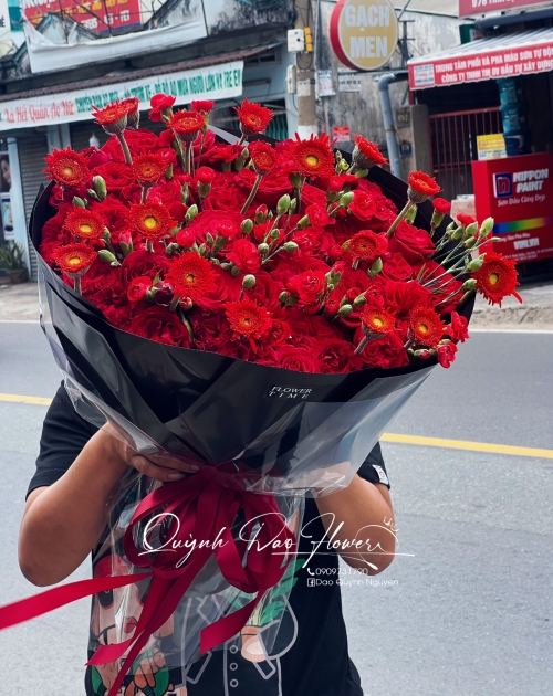 Bó hoa hồng đỏ kiểu Hàn tại quận 1