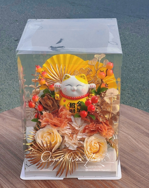 Mèo thần tài khai trương cho người mệnh thổ