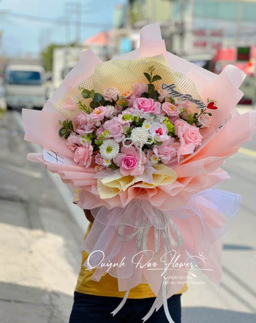 Bó hoa sáp màu hồng mix hoa cao cấp tặng tốt nghiệp, lễ trưởng thành 
