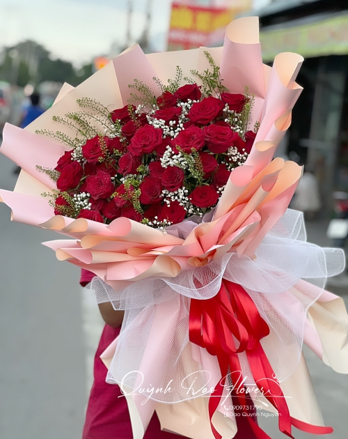 Bó hoa hồng đỏ tặng mẹ vợ