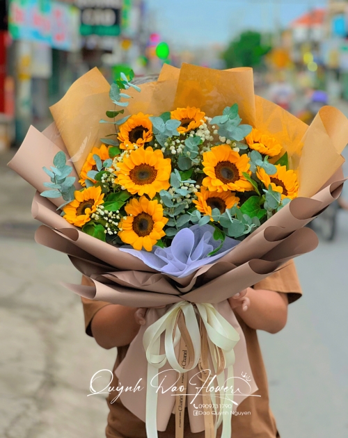 Bó hoa hướng dương to đẹp tặng lễ tốt nghiệp, tri ân thầy cô 