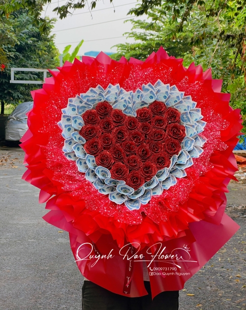 Bó hoa tiền trái tim to đẹp 