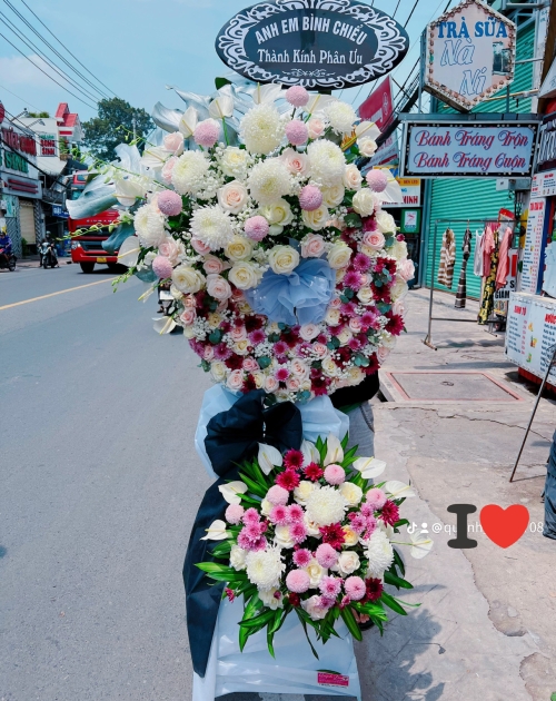 Kệ viếng hoa cao cấp 