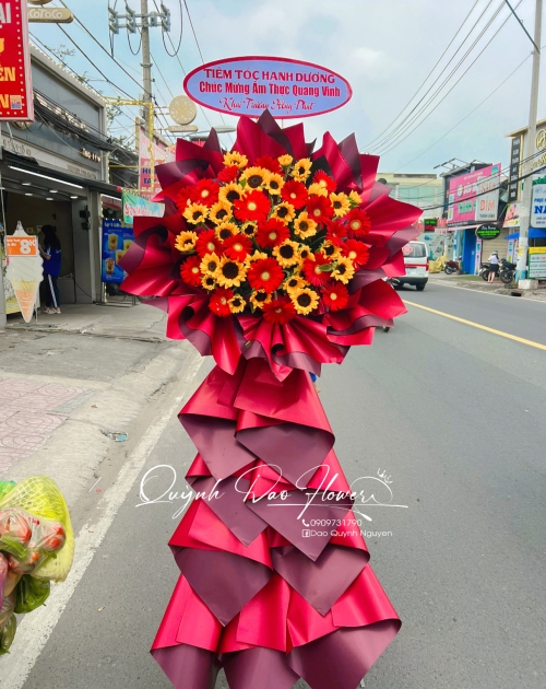 Kệ khai trương hướng dương mix hoa đồng tiền 