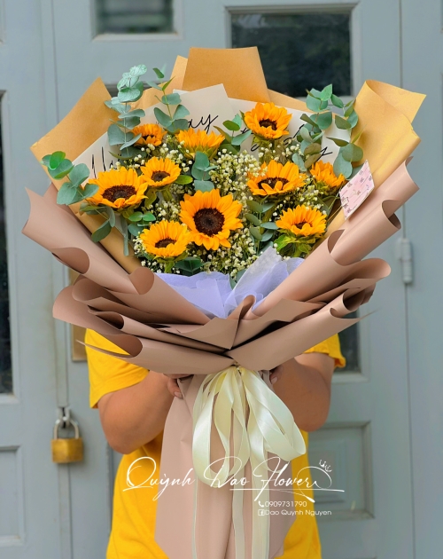 Bó hoa hướng dương to đẹp tặng tốt nghiệp, lễ tri an