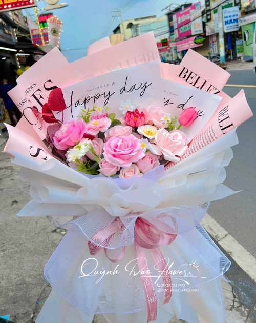 Bó hoa sáp màu hồng tặng tốt nghiệp 