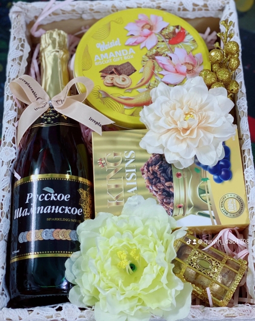 Giỏ quà Tết tặng người thân 