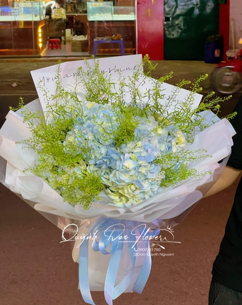 Bó hoa Cẩm Tú cầu to đẹp tại Sài Gòn 