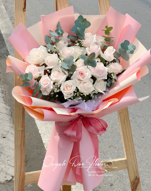 Bó hoa hồng paster tặng lễ tốt nghiệp 