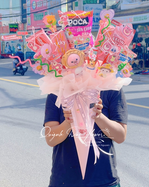 Bó hoa bánh kẹo ốc quế