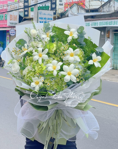 Bó hoa Cẩm Tú cầu mix hoa tulip