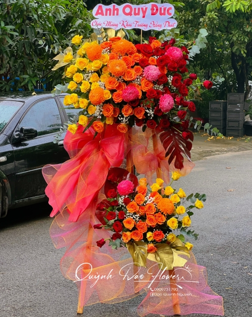 Kệ khai trương to rực rỡ 