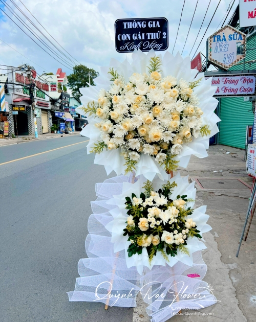 Kệ viếng màu trắng đẹp 