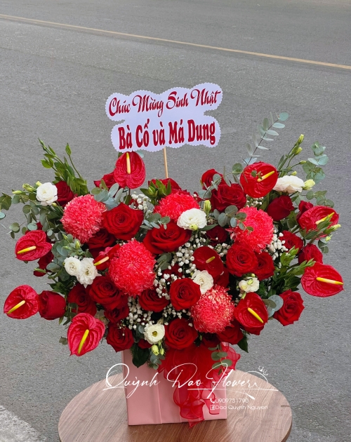 Giỏ hoa to chúc mừng sinh nhật 