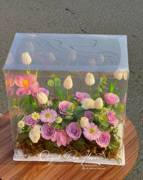 Hộp hoa sáp cao cấp màu tím kèm đèn 