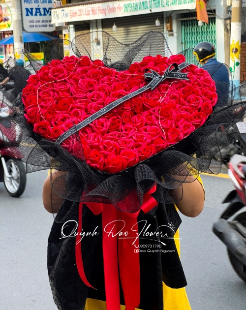 Bó hoa trái tim 99bông sáp
