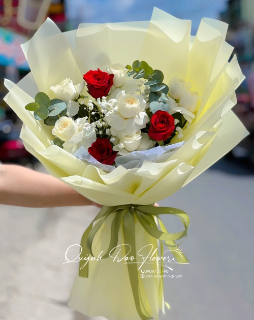 Bó hoa tặng bạn lễ trưởng thành 