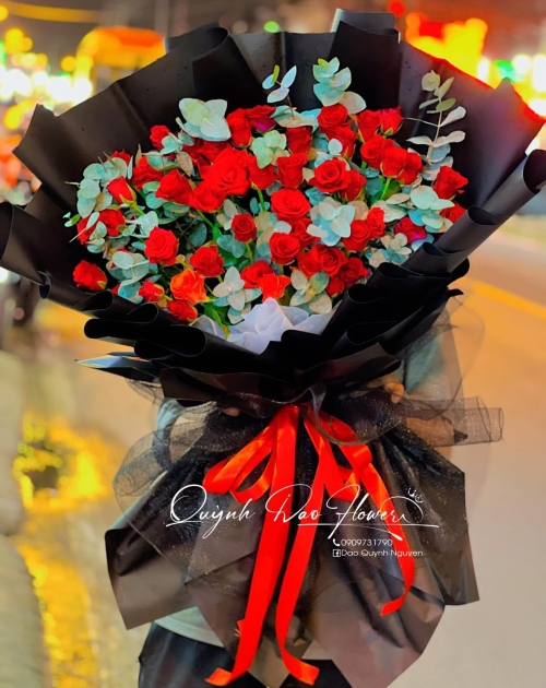 Bó hoa hồng đỏ khổng lồ