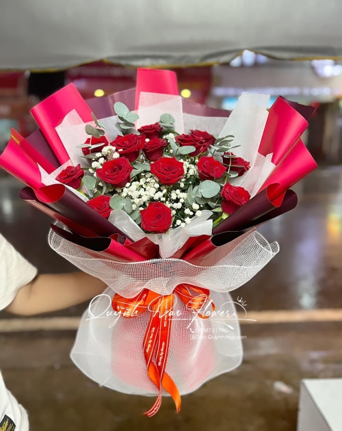 Bó hoa Hồng bó giấy đỏ