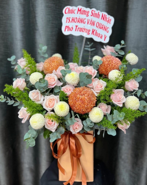 Giỏ hoa tặng trưởng phòng