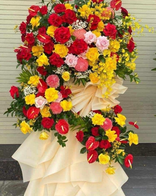 Kệ hoa khai trương to 3 tầng