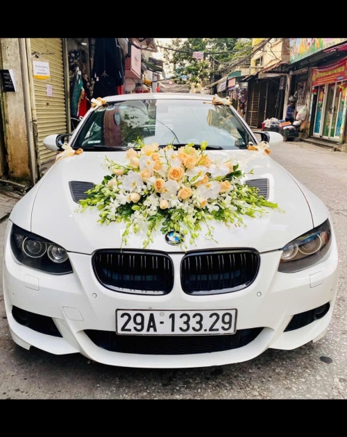 Xe hoa cưới Hồng vàng mix lan trắng 