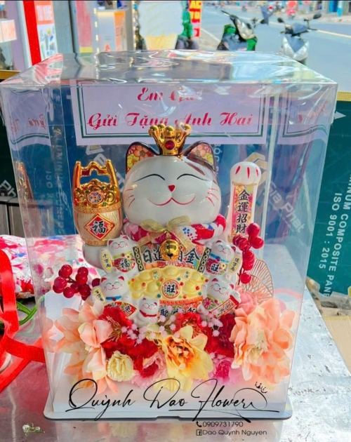 Mèo thần tài  kèm hộp mica