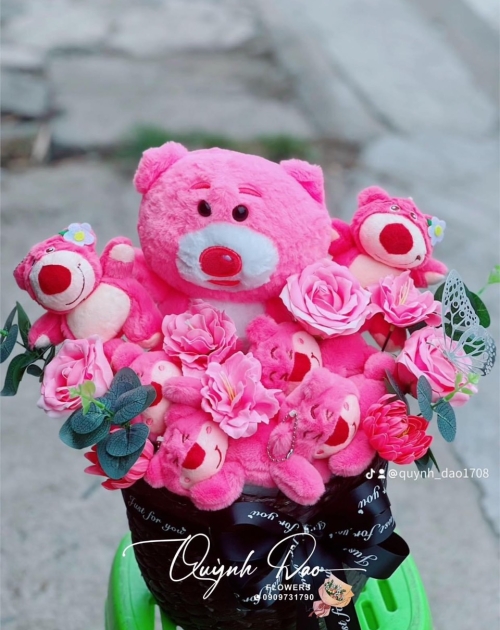 Giỏ hoa gấu bông để bàn tặng sinh nhật 