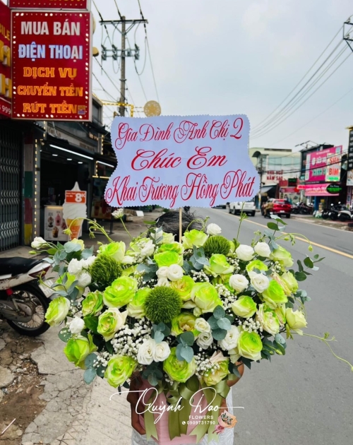 Giỏ hoa khai trương tone xanh lá