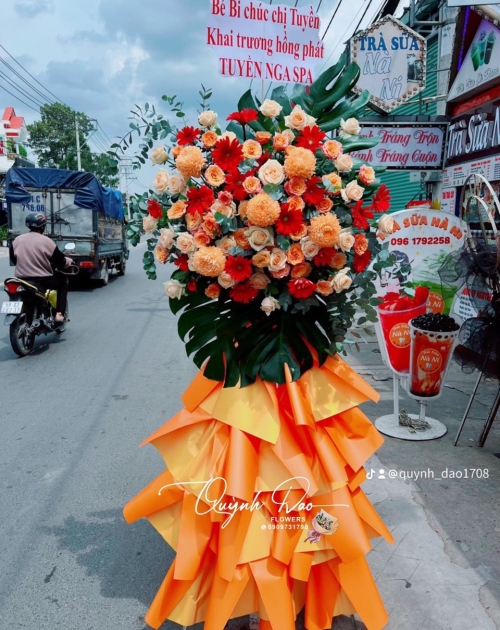 Kệ khai trương tone cam 