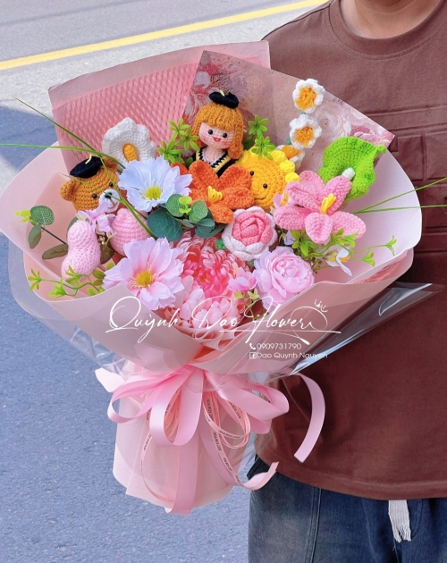 Bó hoa len màu hồng tốt nghiệp thủ Đức 