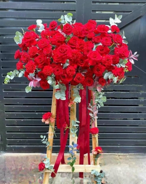 Kệ khai trương hiện đại 