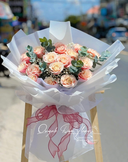 Bó hoa hồng nhẹ nhàng tặng tốt nghiệp  tại Thủ Đức 