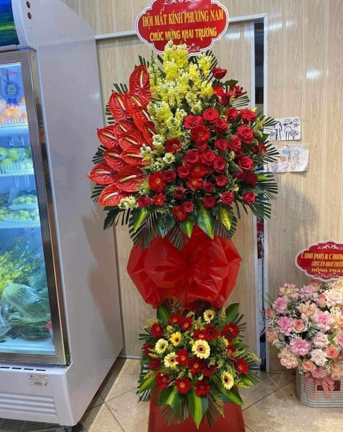 Kệ hoa chúc mừng rực rỡ 