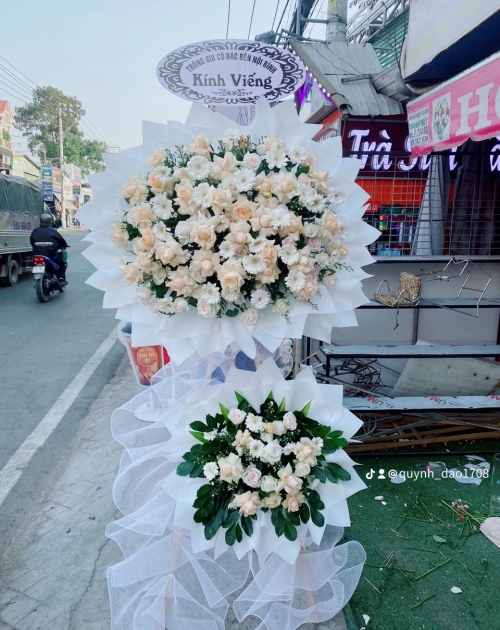 Hoa chia buồn kính viếng  tại Thủ Đức và Bình Dương 