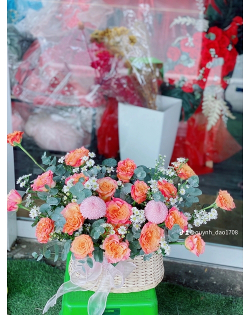 Giỏ hoa Hồng tone cam